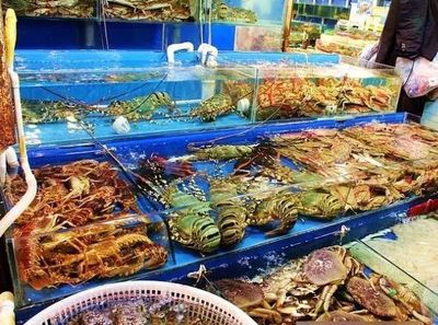 千萬(wàn)別吃海鮮了,經(jīng)常吃海鮮的人竟然變成了這樣